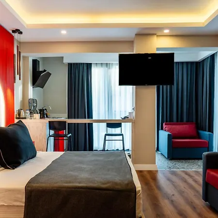 Hotel Lucky Monkey Midi Antalya
